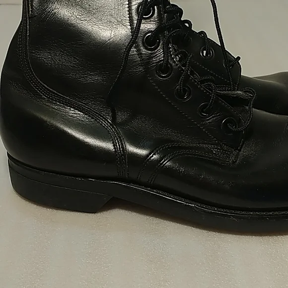 Vintage B F Goodrich black boots 9R (read ) - Picture 3 of 12
